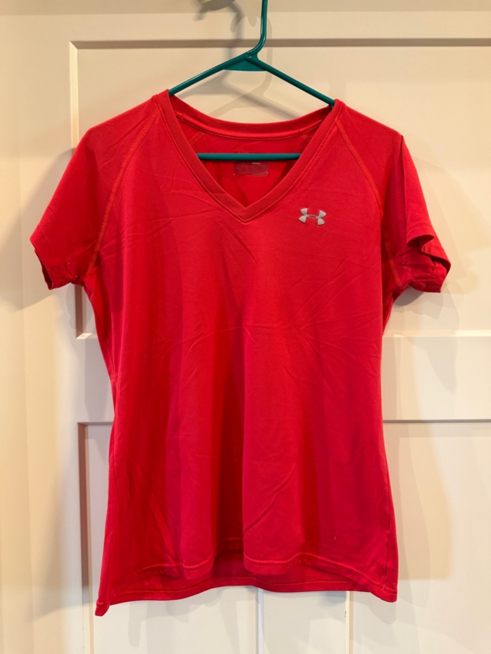 Under Armour Women's  V-Neck Performance Tee